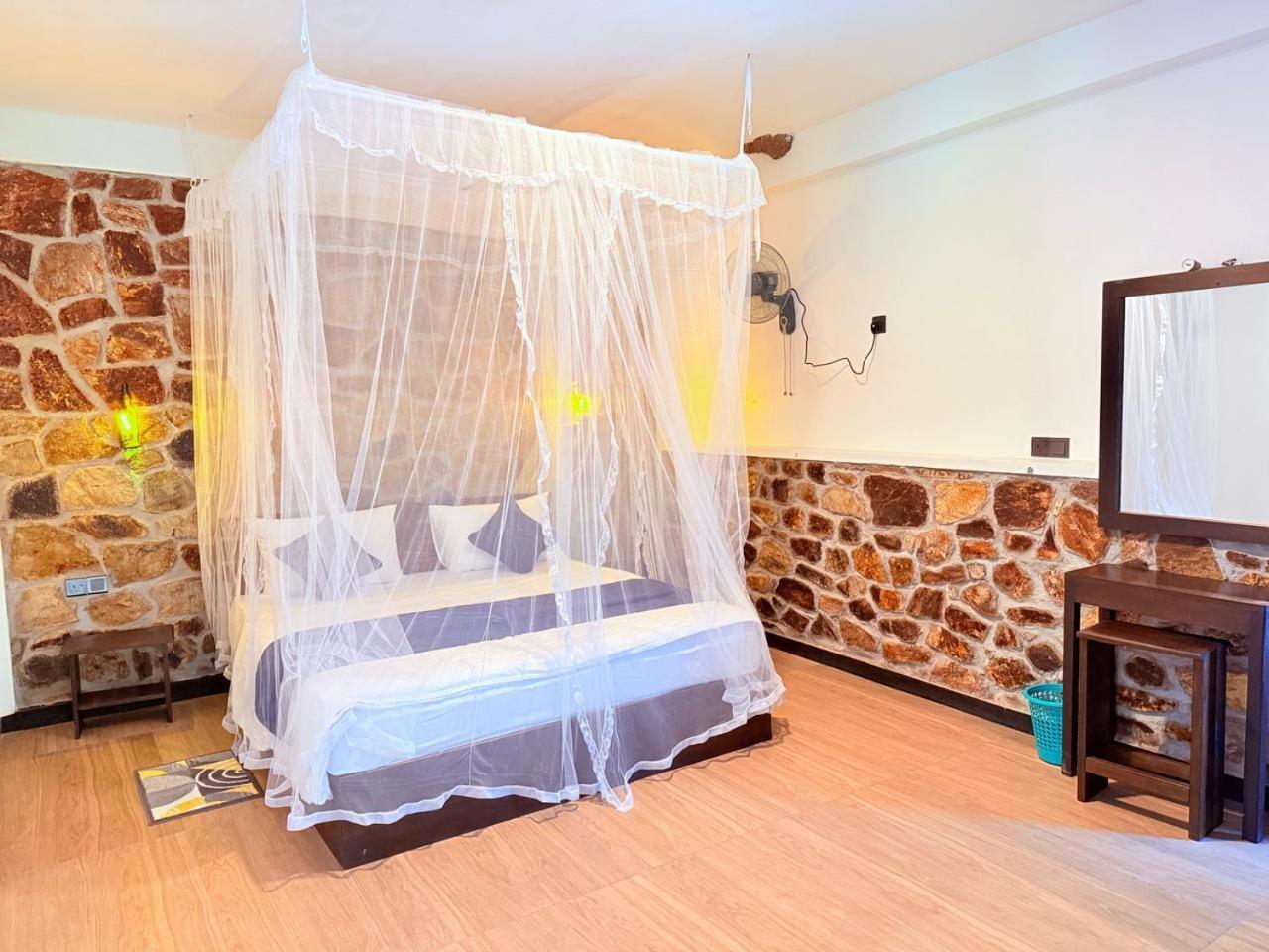 Sky Garden Ella Apartment Екстериор снимка